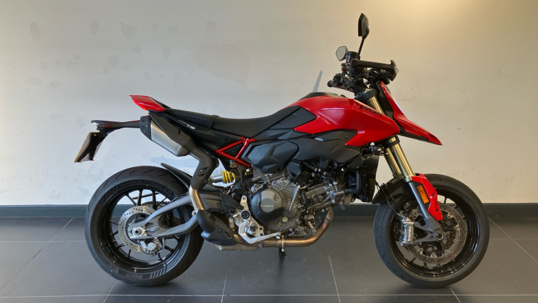 Hypermotard V2 (26MY)
